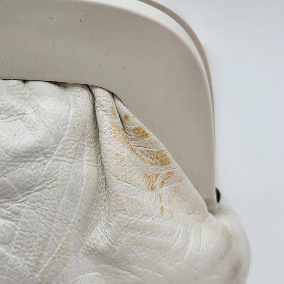 Vintage Eaton small white detailed leather kiss lock closure clutch purse - Picture 7 of 16